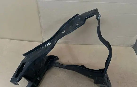Mercedes-Benz E W212 Headlight/headlamp mounting bracket 212620021