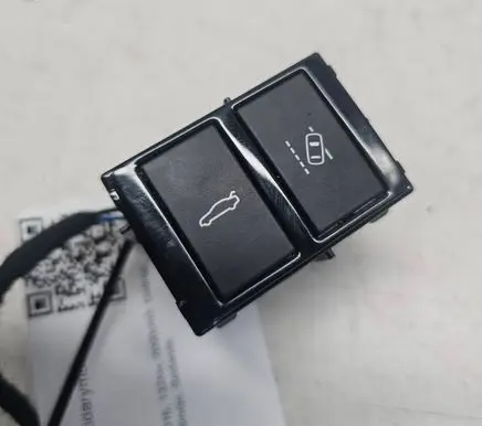 Jaguar XE Tailgate opening switch 15090201