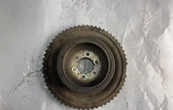 BMW 5 E39 Crankshaft pulley