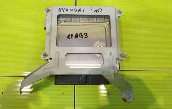 Hyundai i10 Engine control unit/module 3911003145 12AB9