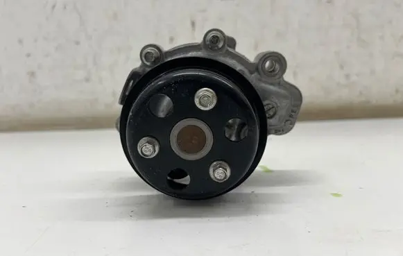 Mazda 3 Water pump PYFA PE01