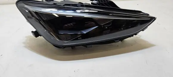 Cupra Formentor Headlight/headlamp 5FG941036A