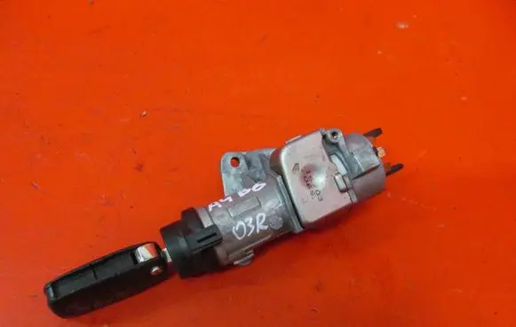 Audi A4 S4 B6 8E 8H Ignition lock 4B0905851G