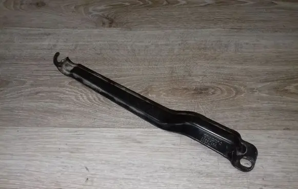 Volvo V70 Battery bracket 30667262