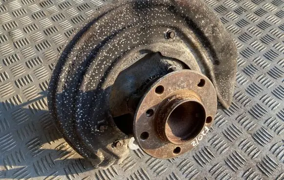 BMW 1 F20 F21 Front wheel hub 6792286