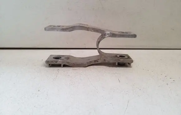Volvo XC60 Engine mounting bracket 32139982