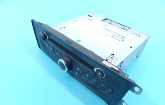 Renault Latitude (L70) Radio/CD/DVD/GPS head unit 7640073591 IMPRK1178688