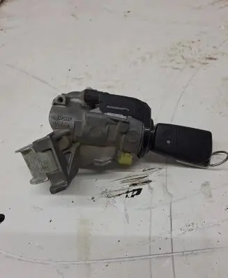 Toyota Verso Ignition lock 29653453