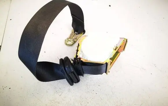 Rear seatbelt