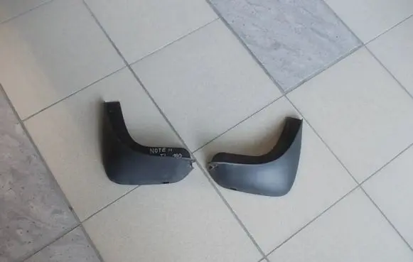 Nissan Note (E12) Front mudguard 