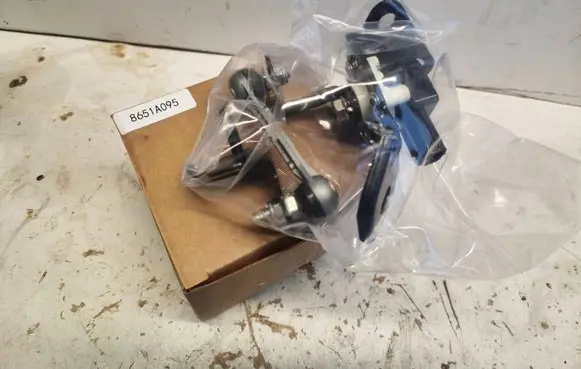 Mitsubishi Lancer X Headlight/headlamp level sensor 8651A095
