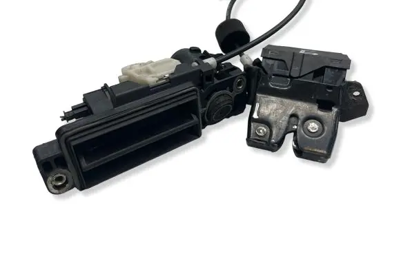 Mercedes-Benz E W211 Loading door lock A1717500185