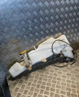 Nissan Navara D40 Windshield washer fluid reservoir/tank 28910EB500