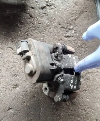 Volvo S60 Rear brake caliper 32332594