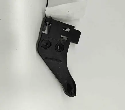 Audi A3 8Y Rear bumper mounting bracket 8V5807329A