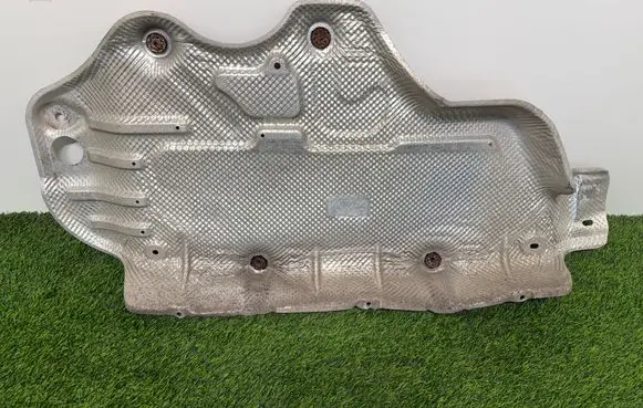 Volkswagen Sharan Exhaust heat shield 7N0825711