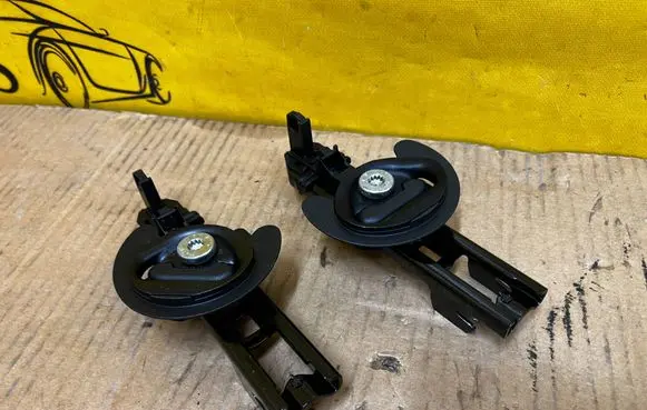 Audi A8 S8 D5 Seat belt height adjuster 8T8857833