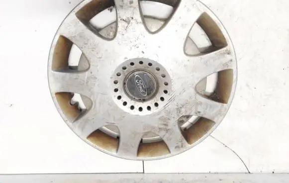 Ford Galaxy R16 wheel hub/cap/trim 7m5601147d