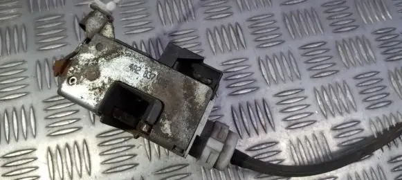 Audi A6 S6 C4 4A Front door lock 4A2837016 4A0173