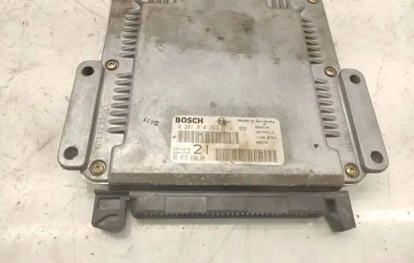 Peugeot 406 Engine control unit/module 9641608080 EDC15C2 0281010363
