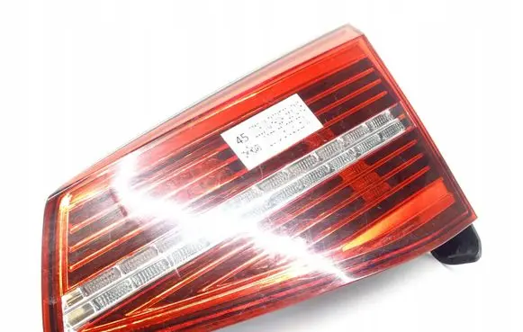 Volkswagen PASSAT B8 Tailgate rear/tail lights 3G9945308