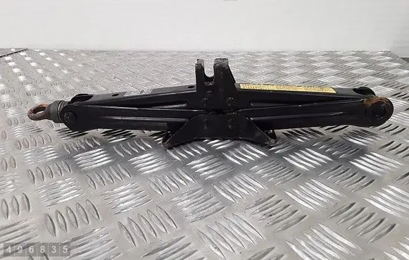 Toyota Prius (XW20) Tool set 