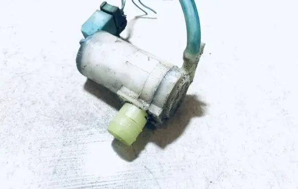 Nissan Almera Windscreen/windshield washer pump 2224616a 2224616-a