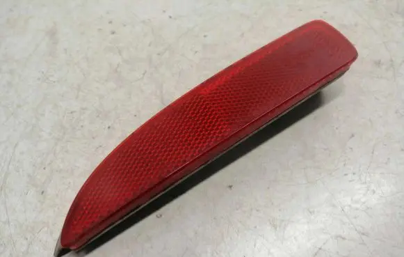 Mazda 3 I Rear tail light reflector