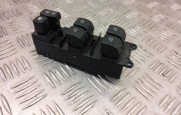 Mitsubishi Outlander Electric window control switch 8608a416