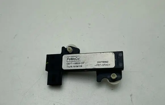 Ford Mustang VI Aerial antenna amplifier DS7T15603CA