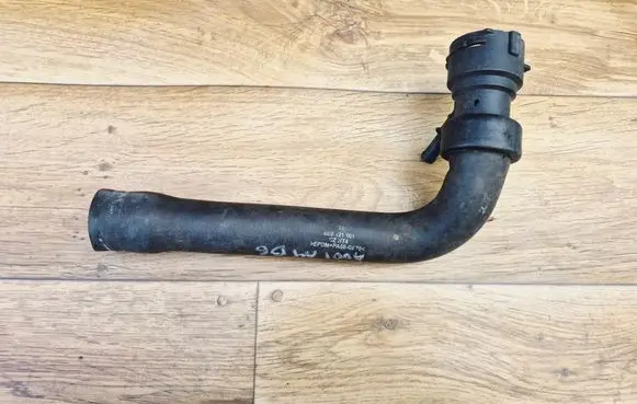 Audi A4 S4 B6 8E 8H Engine coolant pipe/hose 8E0121101