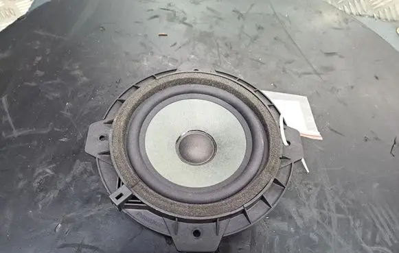 SsangYong Tivoli Subwoofer speaker