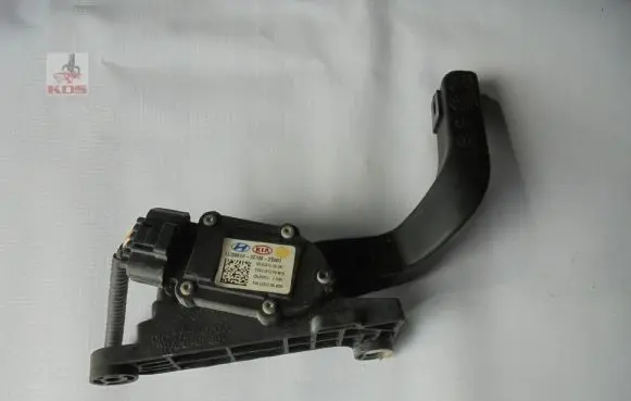 KIA Sportage Accelerator throttle pedal 32700-2S000