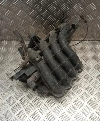 Volkswagen Golf IV Intake manifold