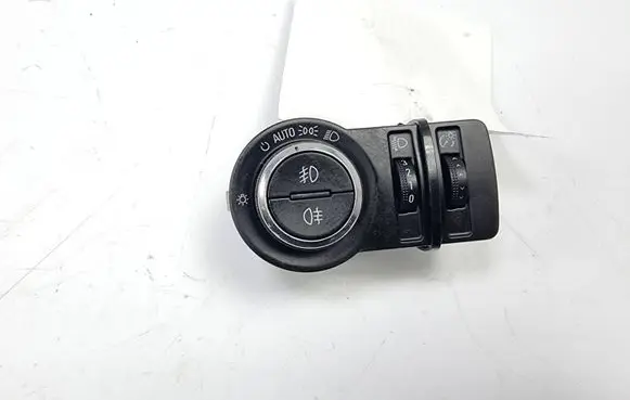 Chevrolet Cruze Light switch 13301752