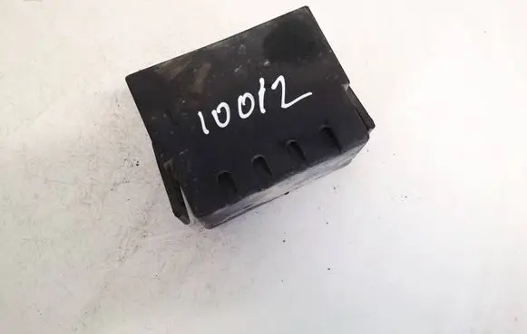 Peugeot 207 Fuse box cover 