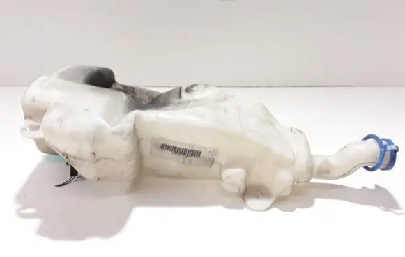 Windshield washer fluid reservoir/tank