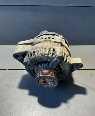 Toyota Corolla E110 Generator/alternator 1042103250