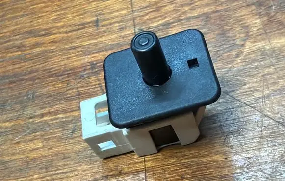 Mercedes-Benz S W220 Front door sensor coupe 2028209410 30911501