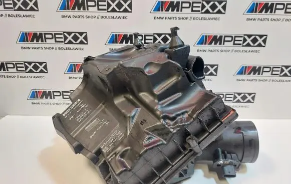 BMW 2 F45 Air filter box 8655835