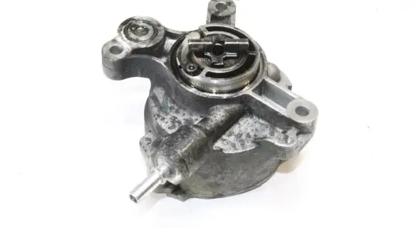 Ford Kuga I Vacuum pump