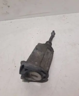 Renault Laguna II Front door lock (next to the handle) 05004