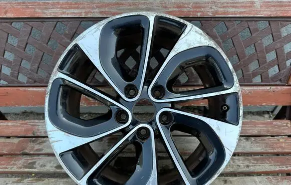 Renault Megane III R17 alloy rim 