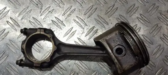 Opel Astra G Piston with connecting rod