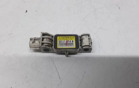 Mitsubishi Grandis Airbag deployment crash/impact sensor 8651A014