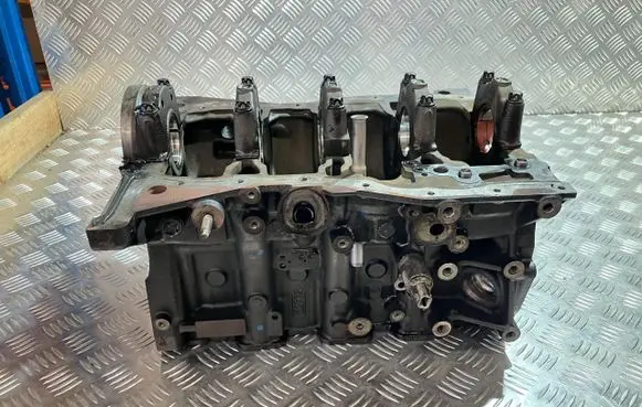 Mercedes-Benz E W213 Engine block K9KH471