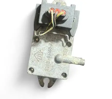 Ford Mondeo MK II Air pressure sensor 93BB9J460AA