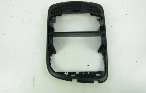 Renault Clio I Radio/GPS head unit trim 681043537R
