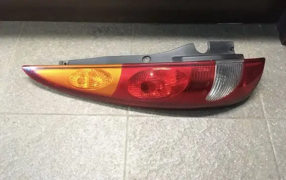 Nissan Almera Tino Rear/tail lights RS102AR00 26555BU000