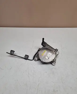 Hyundai Santa Fe Vacuum pump 288102F600